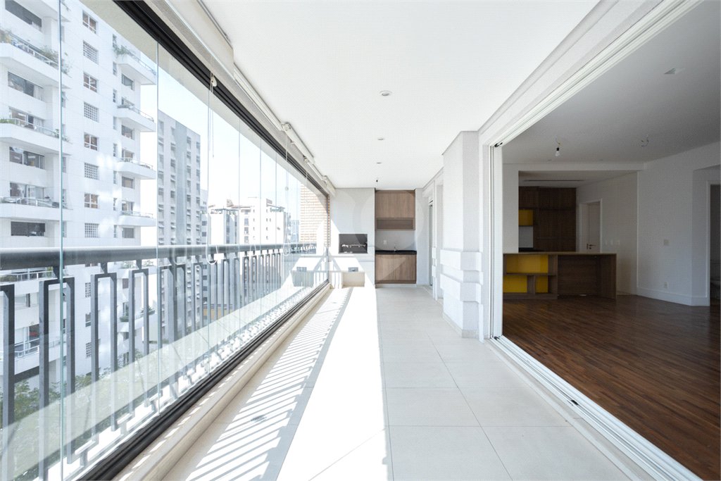 Apartamento à venda com 3 suítes em Itaim Bibi, São Paulo, SP