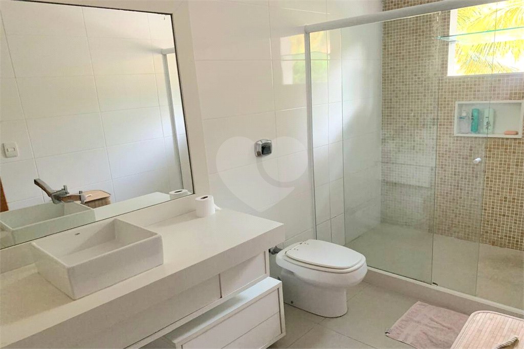 Casa à venda com 4 quartos, sendo 3 suítes, no condomínio Mirante da Barra, Rio de Janeiro - RJ