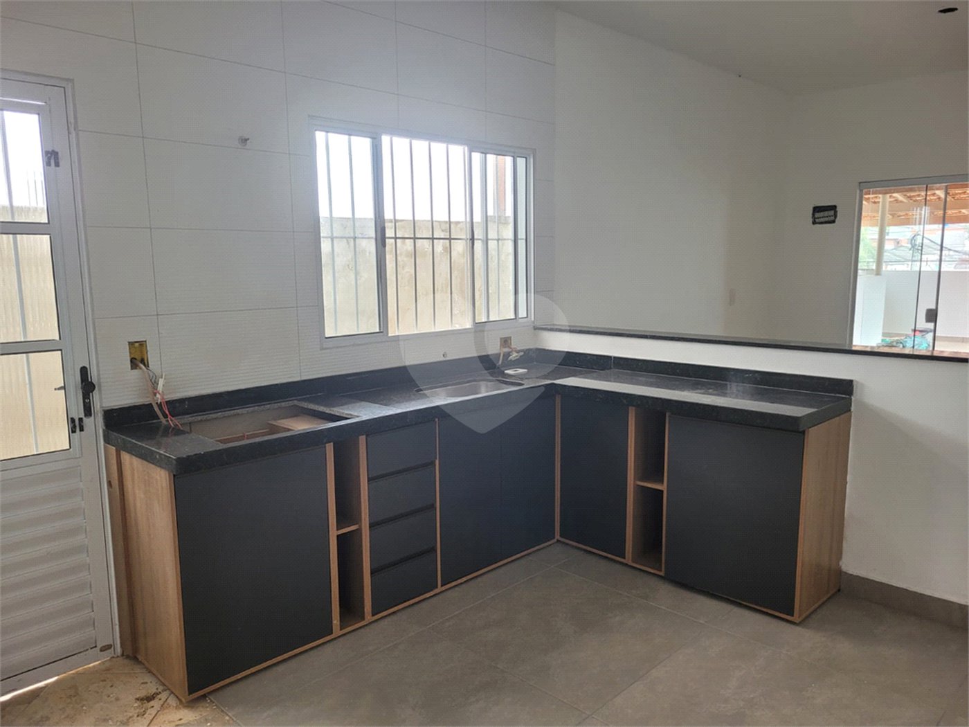 Casa à venda com 2 quartos em Vila São Paulo, Mogi das Cruzes, SP