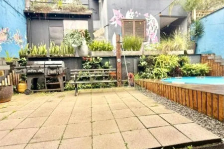 Sobrado à venda com 5 suítes em Vila Romana, São Paulo, SP