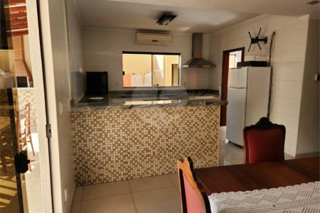 Casa à venda ou para alugar com 3 quartos, sendo 1 suíte, em Jardim Primavera, Araraquara, SP