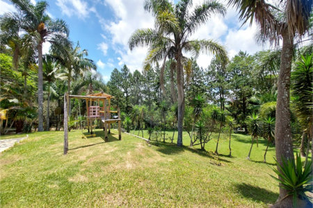 Casa à venda com 4 quartos, sendo 1 suíte, no Centro, Ibiúna, SP