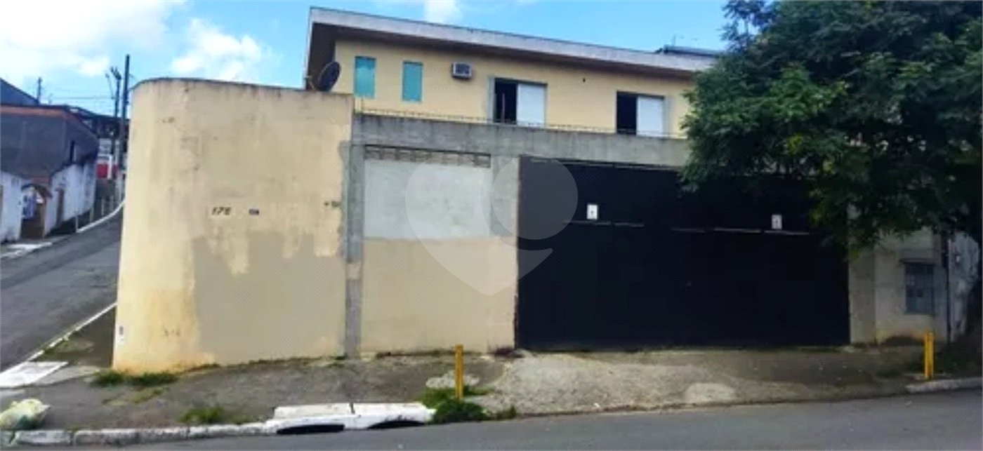 Casa à venda com 3 quartos em Jardim Maracá, São Paulo, SP