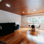 Casa à venda com 5 quartos, sendo 4 suítes, no condomínio Figueira Garden, Atibaia - SP