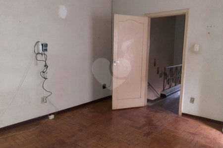 Casa à venda com 4 quartos, sendo 1 suíte,  no Centro, Mogi das Cruzes, SP