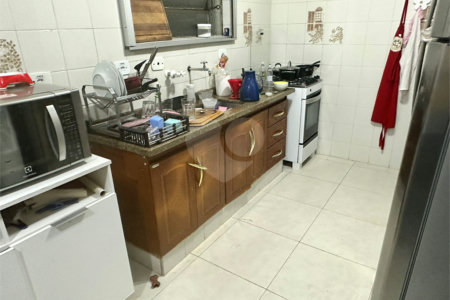 Casa à venda com 2 quartos, sendo 1 suíte,  no Centro, Vinhedo, SP