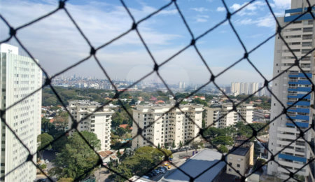 Apartamento à venda com 4 quartos, sendo 2 suítes,  em Alto de Pinheiros, São Paulo, SP