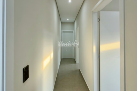 Casa à venda com 3 suítes no condomínio Portal Lamis, Atibaia - SP