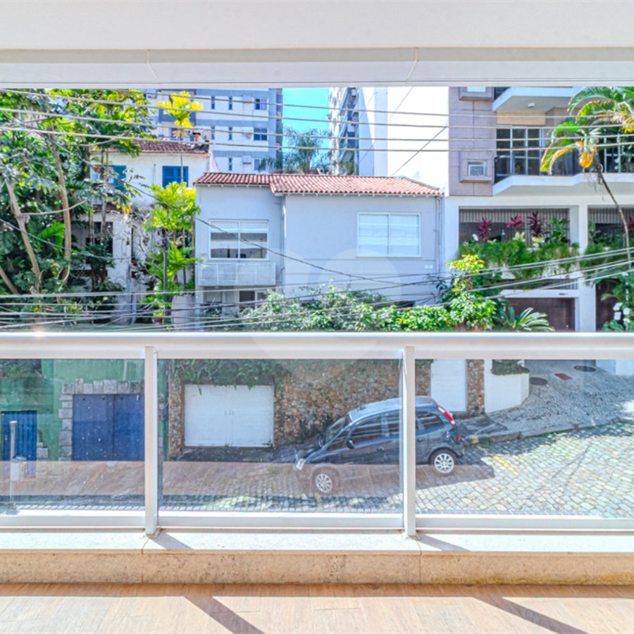 Apartamento à venda com 3 quartos, sendo 1 suíte, em Lagoa, Rio de Janeiro, RJ