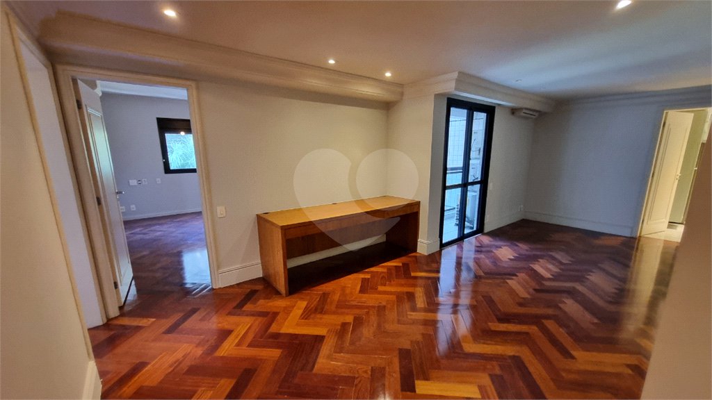 Apartamento para alugar com 6 quartos, sendo 4 suítes,  em Panamby, São Paulo, SP