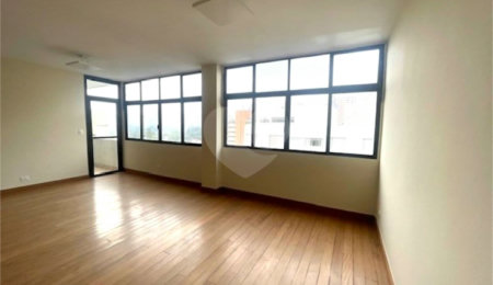 Apartamento à venda ou para alugar com 3 quartos, sendo 1 suíte,  em Itaim Bibi, São Paulo, SP