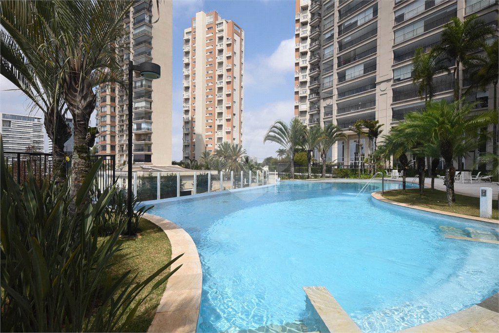 Cobertura à venda com 4 suítes em Jardim Fonte do Morumbi, São Paulo, SP