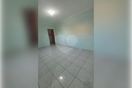 Casa à venda com 3 quartos, sendo 1 suíte, em Vila Nova Sorocaba, Sorocaba, SP