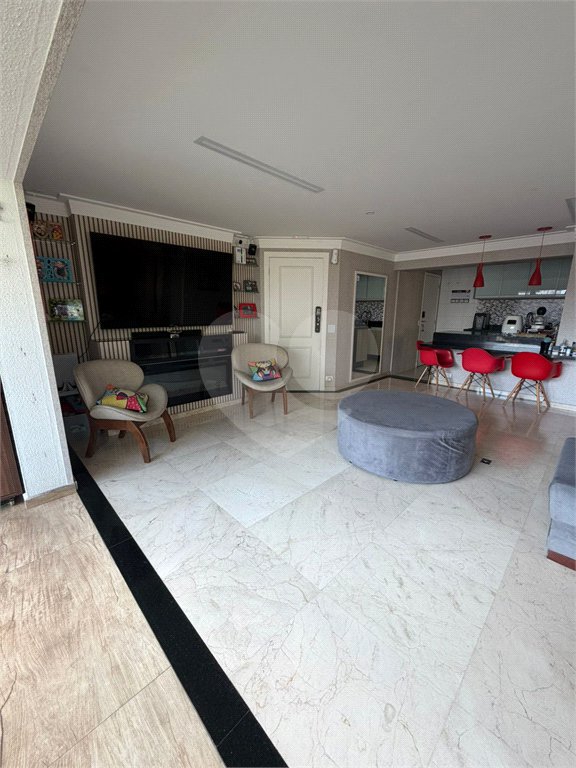 Apartamento à venda com 3 quartos, sendo 1 suíte,  em Vila Regente Feijó, São Paulo, SP