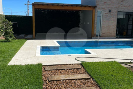 Casa à venda com 4 quartos, sendo 1 suíte, no condomínio Lagos D Icaraí, Salto - SP