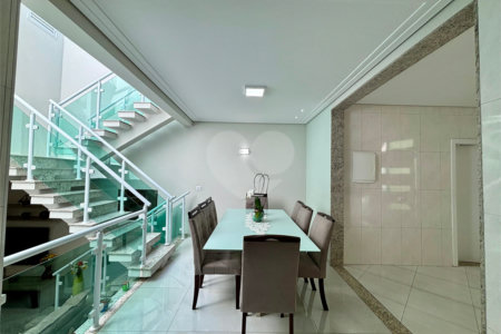 Casa à venda ou para alugar com 6 quartos, sendo 1 suíte, em Residencial/Comercial, Guarulhos, SP