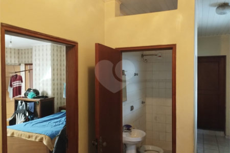Sobrado à venda com 7 quartos, sendo 6 suítes, em Aclimação, São Paulo, SP