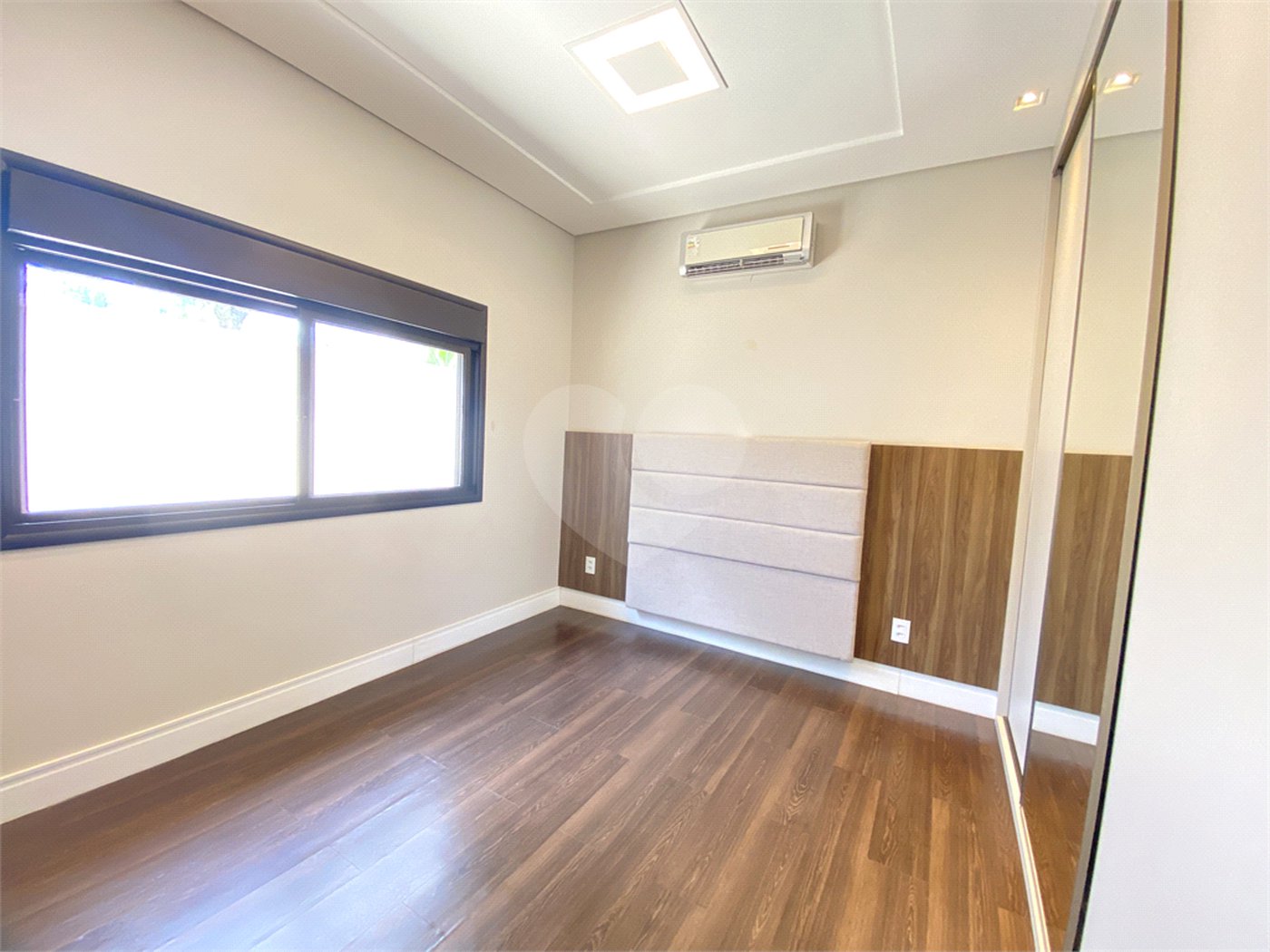 Casa à venda com 6 quartos, sendo 4 suítes,  no condomínio Palmeiras Imperiais, Salto - SP