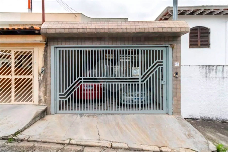Sobrado à venda com 3 quartos, sendo 1 suíte,  em Tremembé, São Paulo, SP