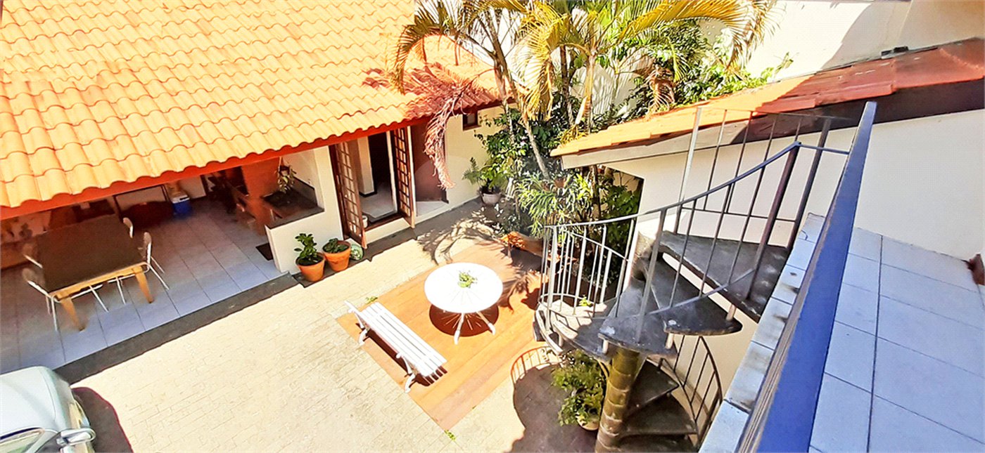 Casa à venda com 4 quartos, sendo 2 suítes, em Planalto Paulista, São Paulo, SP