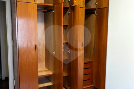 Apartamento à venda com 4 quartos, sendo 2 suítes, em Aclimação, São Paulo, SP