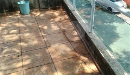 Sobrado à venda com 4 quartos no Brasilândia, São Paulo, SP