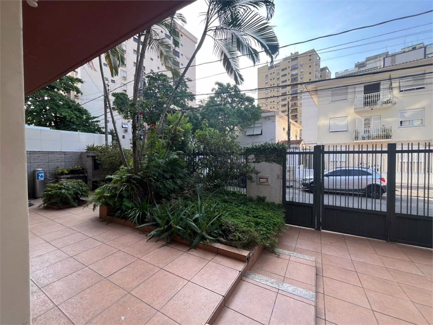 Casa com 5 dormitórios para alugar, 250 m² por R$ 10.630,00 - Ponta da Praia - Santos/SP