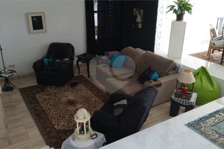 Casa à venda com 3 suítes em Jundiaizinho (terra Preta), Mairiporã, SP
