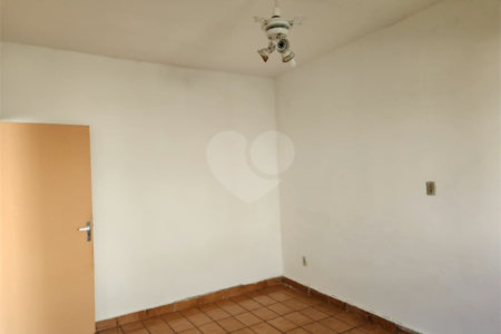 Casa à venda com 2 quartos no Centro, Araraquara, SP