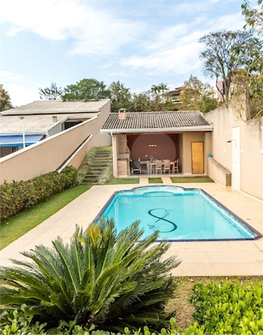 Casa à Venda com 4 suítes no bairro Jardim Paulista em Atibaia/SP.