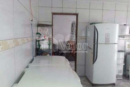 Casa térrea à venda com salão comercial