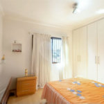 Apartamento na Vila Regente Feijó com 135m2, com 2 dorms, 1 suíte, 2 vagas. Estuda permuta.