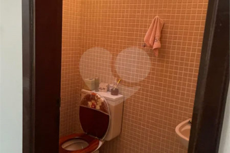 Casa à venda, 742 m², com piscina, 5 suítes, em Embu das Artes