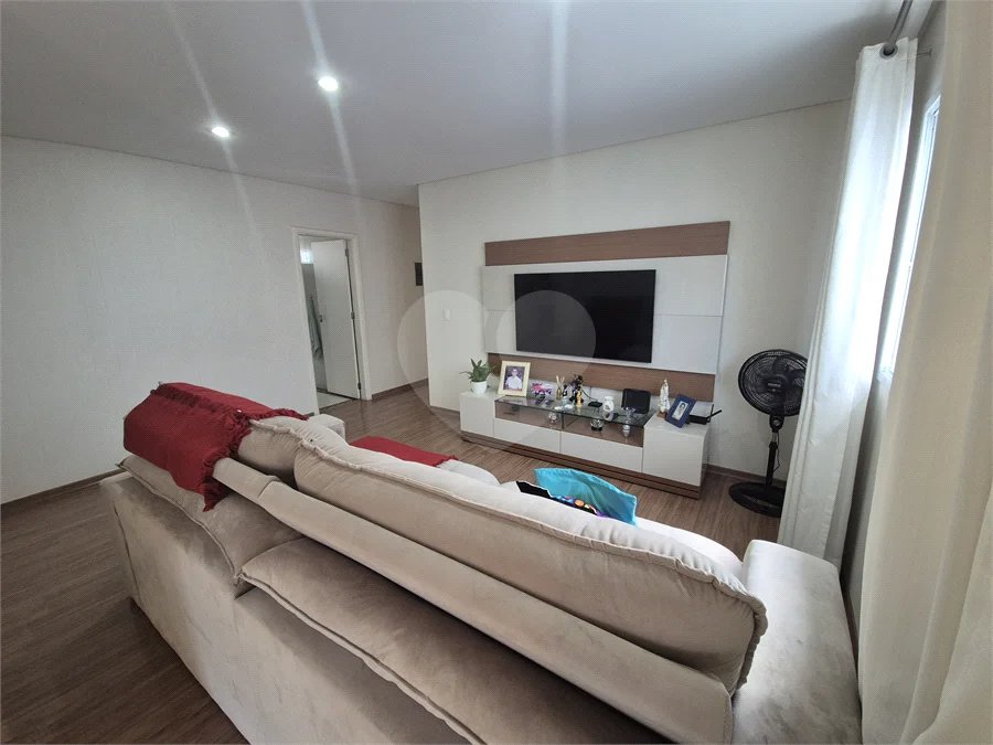 Belíssima Residência de 267 m² com Lazer Privativo no Condomínio Terras do Oriente – Valinhos