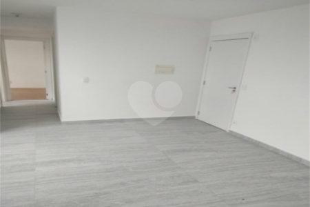 Apartamento à venda com 2 quartos em Guaiaúna, São Paulo, SP
