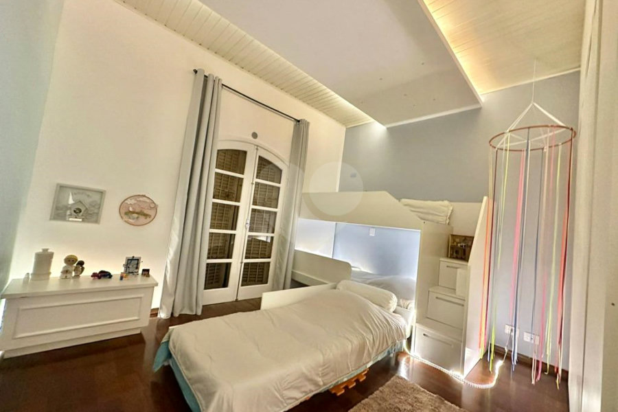 Sobrado à venda com 3 quartos, sendo 1 suíte, em Santana, São Paulo, SP