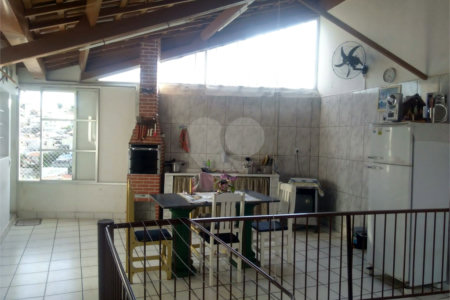 Sobrado à venda com 4 quartos, sendo 1 suíte,  em Jardim Pacaembu, Jundiaí, SP