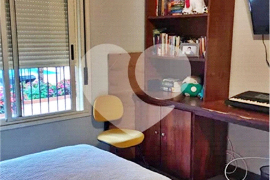 Casa à venda com 8 quartos, sendo 4 suítes, em Roseira, Mairiporã, SP