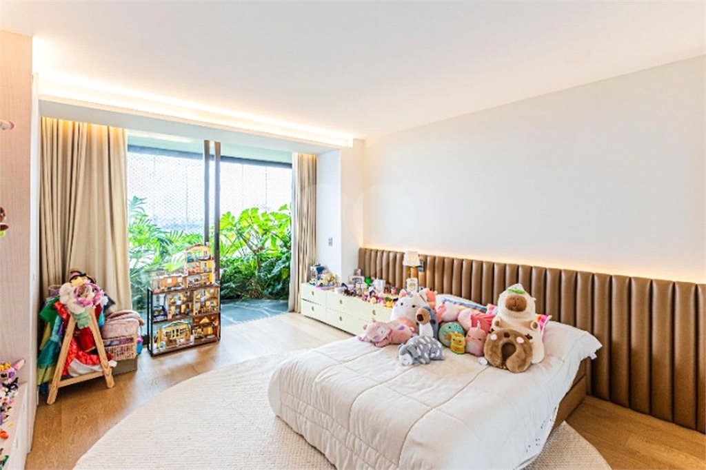 Apartamento à venda com 3 suítes em Vila Suzana, São Paulo, SP