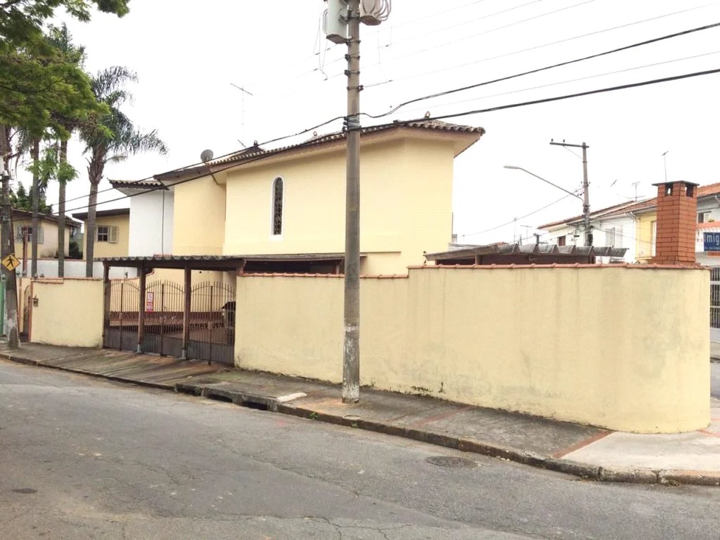 Casa à venda com 3 quartos, sendo 1 suíte, em Jardim Trussardi, São Paulo, SP