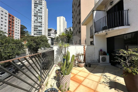 Sobrado à venda com 4 quartos, sendo 2 suítes, em Vila Ipojuca, São Paulo, SP