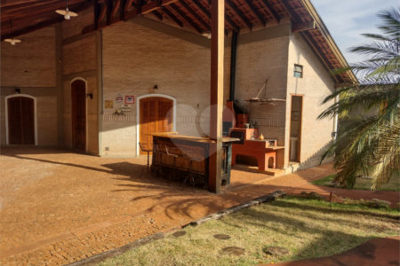 Sobrado à venda com 3 quartos, sendo 2 suítes, em Jardim Residencial Santa Mônica, Araraquara, SP