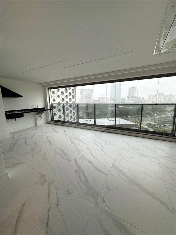 Apartamento para alugar com 4 suítes em Jardim Fonte do Morumbi, São Paulo, SP