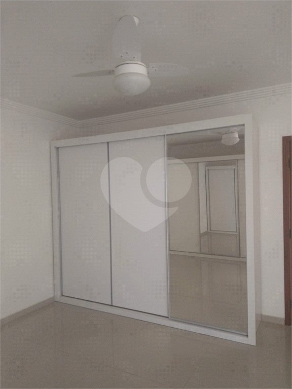 Casa à venda com 4 quartos, sendo 3 suítes, no condomínio Ibiti Royal Park, Sorocaba - SP
