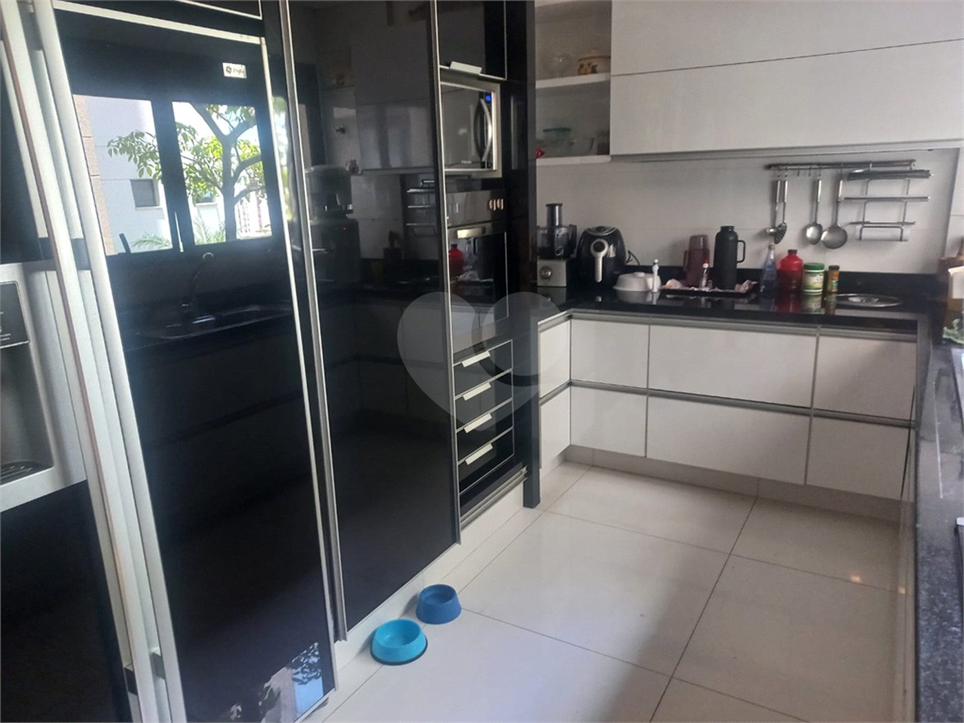 Apartamento à venda com 3 suítes em Vila Pompéia, São Paulo, SP