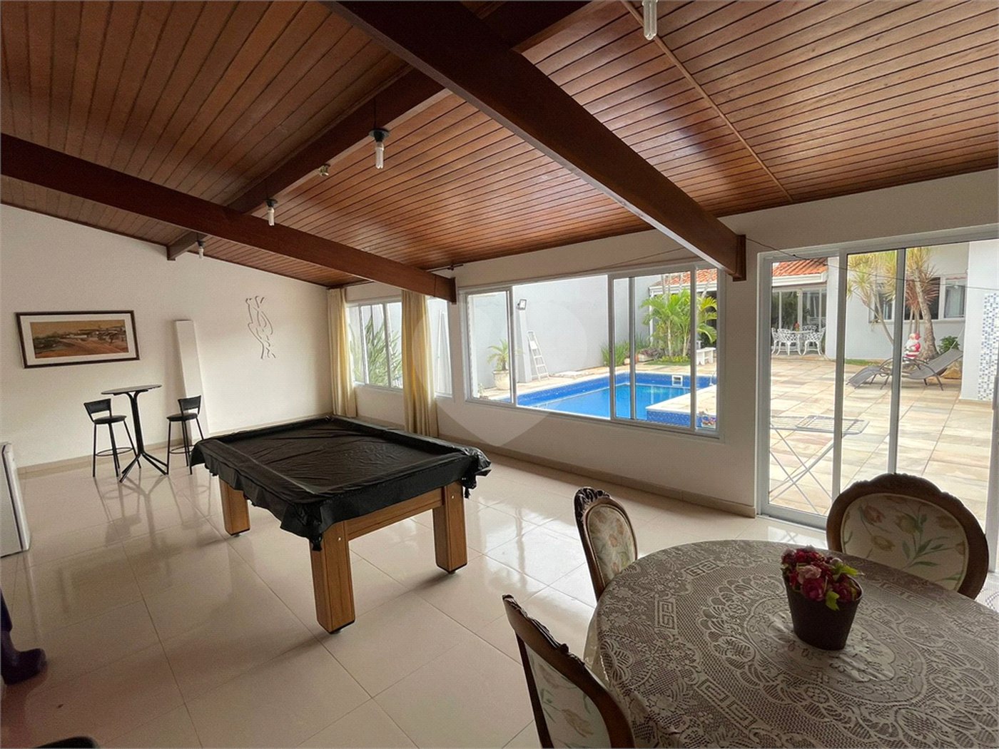 Casa à venda com 3 suítes em Jardim Itaperi, Atibaia, SP