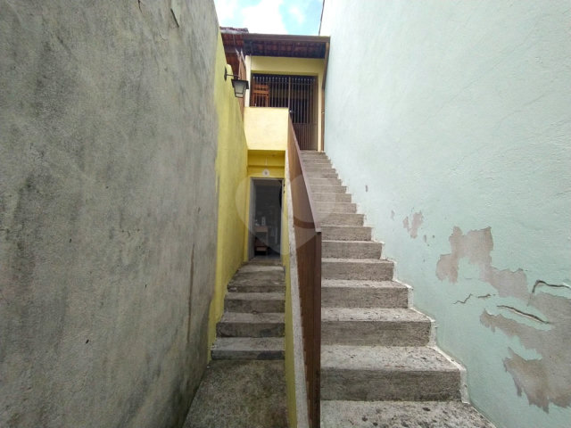Casa à venda com 6 quartos, sendo 2 suítes,  em Chora Menino, São Paulo, SP