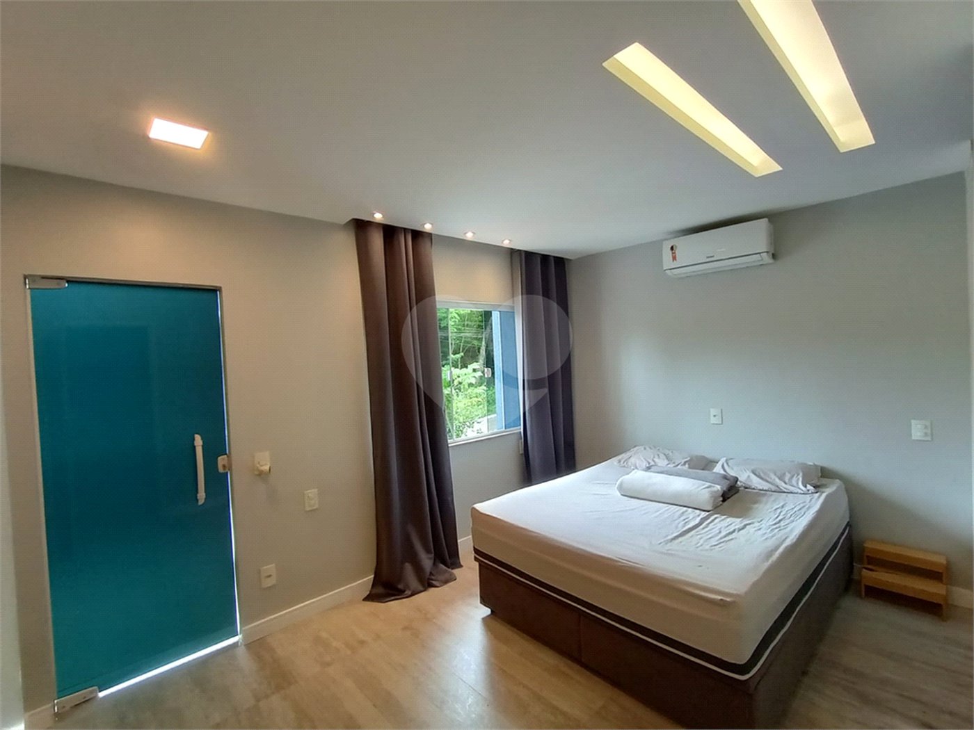 Casa à venda com 3 quartos, sendo 1 suíte, no condomínio Fazenda Cantagalo, Rio de Janeiro - RJ