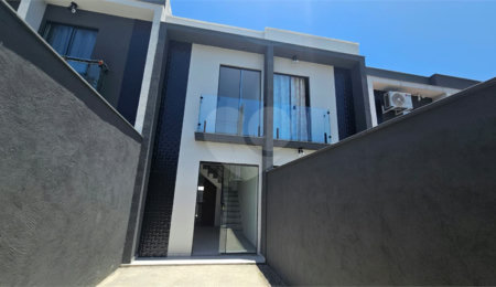 Casa à venda com 2 quartos no condomínio Mirela, Rio de Janeiro - RJ