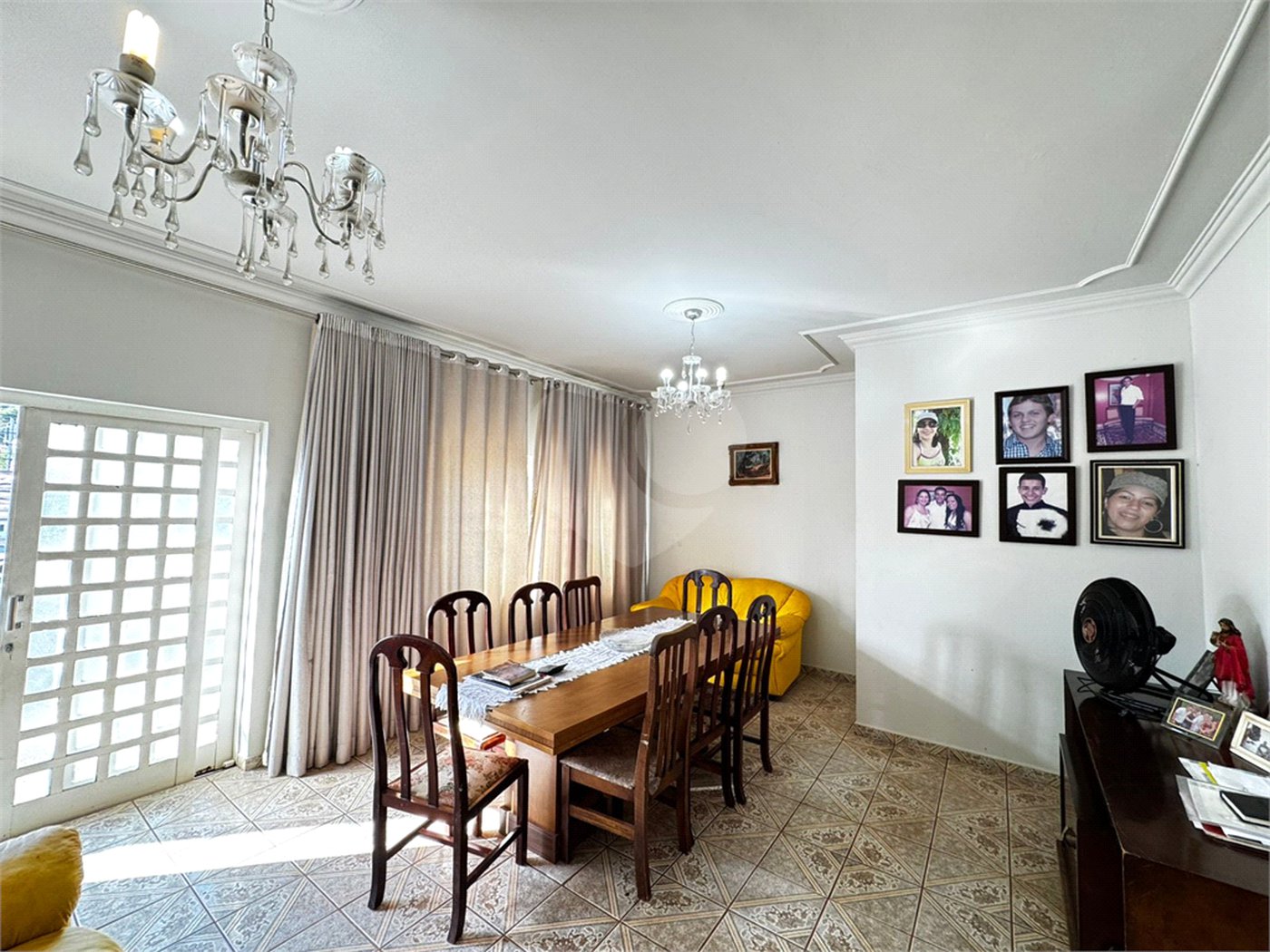 Sobrado à venda com 5 quartos, sendo 2 suítes, em Vila Monte Alegre, Ribeirão Preto, SP